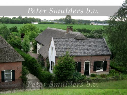 Hurwenen, 8 Augustus 2006
(Zaltbommel) Een dijkhuis en boerderij bij de Kil van Hurwenen.
Beschermd natuurgebied wat eigendoms is van Staatsbosbeheer