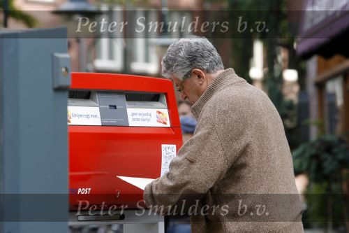 Amsterdam 17 augustus 2006
Ed v Tijn brengt de post weg
Peter Smulders bv