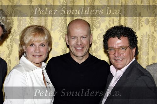 Amsterdam 26 juni 2006
Persconferentie over the edge in het Amstel hotel
Bruce Willis  en Monique v d Ven en Edwin de Vries
Peter Smulders bv