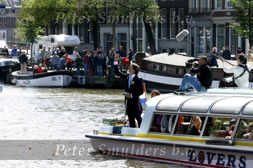Amsterdam 20 mei 2006
Edwin v d Sar en zijn vrouw Annemarie trouwen in Amsterdam.
Edwin met zijn vrouw en Joe en Lynn op boot
Peter Smulders bv