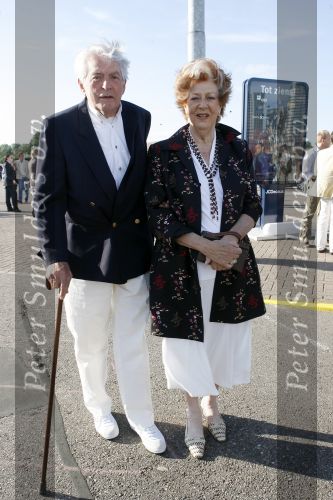 Amsterdam 14 juli 2006
Premiere Cirque du Soleil Alegria.
Ellen Vogel met man