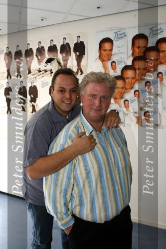 Arnhem 28 juni 2006
Frans Bauer en Emile Hartkamp in studio. Emile is 45 kg afgevallen.
Peter Smulders bv