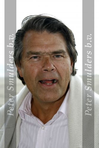 Monster 21 augustus 2006
Bijeenkomst van het wereld natuurfonds.
Emile Ratelband in de regen
Peter Smulders bv