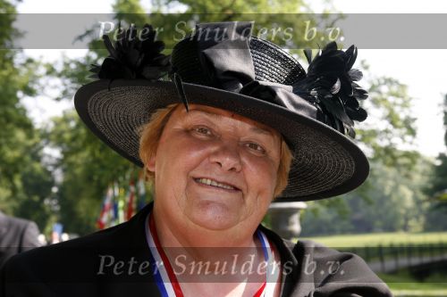 Breukelen 7 juni 2006
Haringparty op Neijenrode.
Erica Terpstra met hoed.
Peter Smulders bv