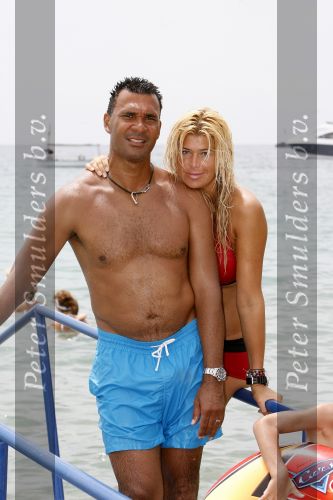 Ibiza 27 juli 2006
Ruud Gullit op vakantie met Estelle Joelle en Maxim op Ibiza.