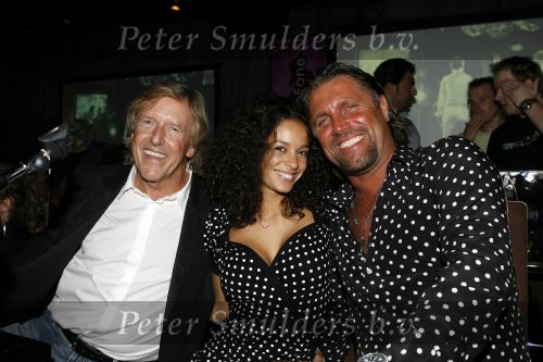 Rotterdam 28 juni 2006
Miss femmefone in de Jackie in rotterdam. John de wolf en Fajah Lourens Rob Peetoom
PeterSmulders bv