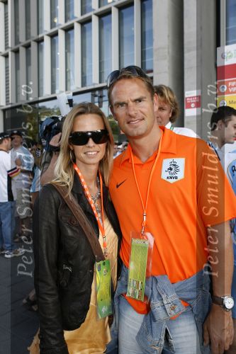 Frankfurt 21 juni 2006
Nederland Argentinie op wk voetbal in duitsland.
Frank de Boer met zijn vrouw