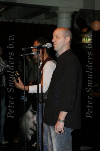 Amsterdam 31 mei 2006
Presentatie cd  box Ramses Shaffy in de rode hoed.
Frans v Deursen
Peter Smulders bv