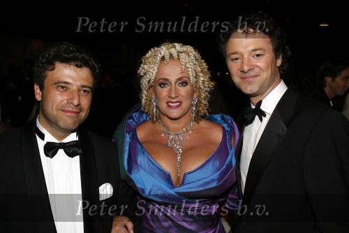 Rotterdam 22 mei 2006
Johnny Kraaykamp musical awards in ahoy.
Karin Bloemen met frits Sissing