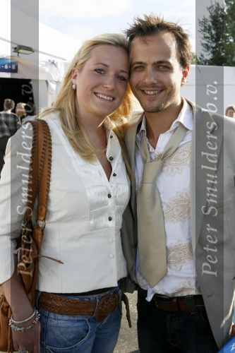 Amsterdam 14 juli 2006
Premiere Cirque du Soleil Alegria.
Geert Hoes met zijn nieuwe vriendin Marjolein