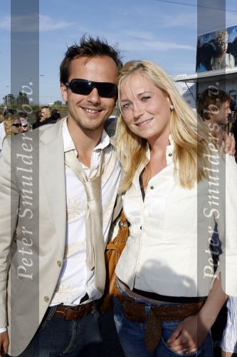 Amsterdam 14 juli 2006
Premiere Cirque du Soleil Alegria.
Geert Hoes met zijn nieuwe vriendin Marjolein