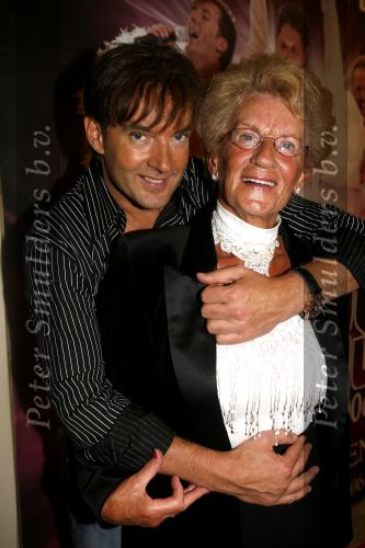 Amsterdam 27 mei 2006
Toppers in concert met Rene Froger Gerard Joling en Gordon in  Gerard met zijn moeder
Peter Smulders bv