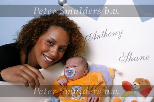 Diemen 21 mei 2006
Glennis Grace met haar vriend Moos en hun zoon Anthony Shane.
Peter Smulders bv