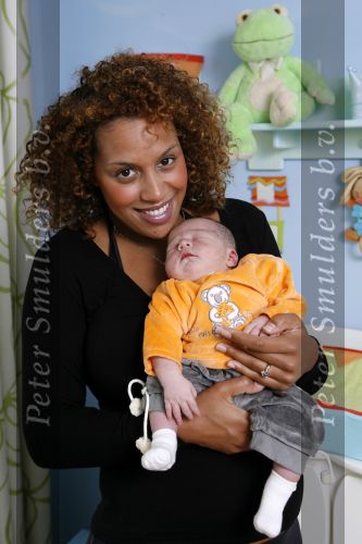 Diemen 21 mei 2006
Glennis Grace met haar vriend Moos en hun zoon Anthony Shane.
Peter Smulders bv