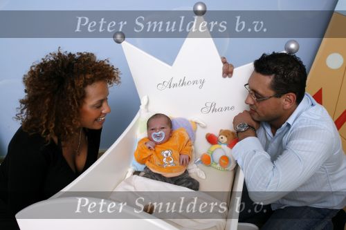 Diemen 21 mei 2006
Glennis Grace met haar vriend Moos en hun zoon Anthony Shane.
Peter Smulders bv