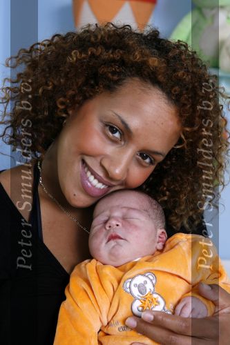 Diemen 21 mei 2006
Glennis Grace met haar vriend Moos en hun zoon Anthony Shane.
Peter Smulders bv