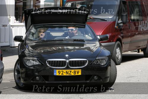 Amsterdam 30 juni 2006
Gordon in bmw cabrio op de pc hooftstraat met zijn broer
Peter Smulders bv