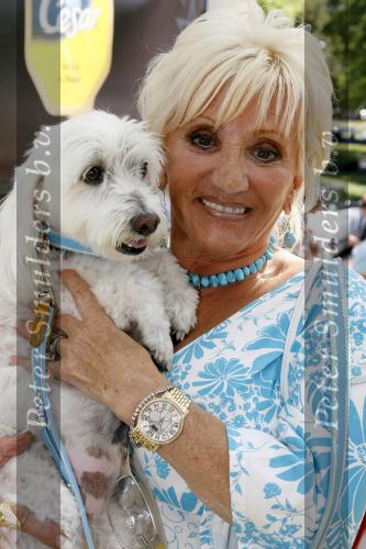 Amsterdam 16 juli 2006
OPening honden spa in het hilton hotel
Hanny Veerkamp met hond.
