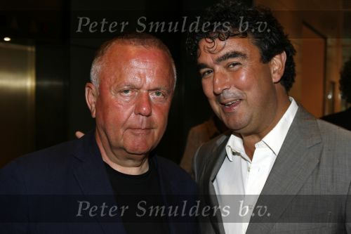 Amsterdam 14 juni 2006
Haringparty wegener en het Hilton.
Harry mens met journalist telegraaf
Peter Smulders bv