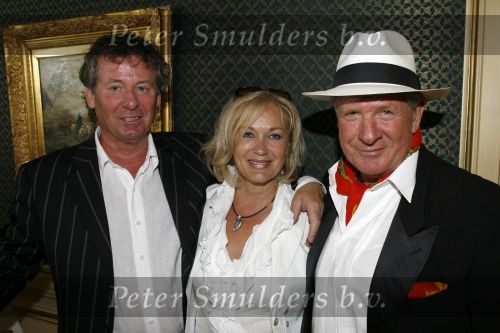 Noordwijk 20 juni 2006
Society lunch in huis ter duin.
harry en Els v Hooff en Willibrord Frequin
Peter Smulders bv