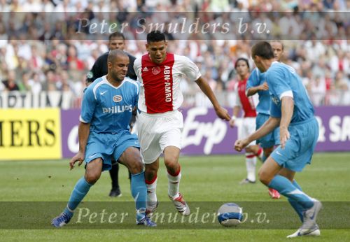 Amsterdam 13 augustus 2006
AJAX-PSV 3-1 om de Johan Cruyffschaal in de arena.
Alex en hedwiges Maduro
Peter Smulders bv