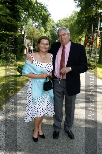 Breukelen 7 juni 2006
Haringparty op Neijenrode.
Sanne Wallis de Vries met haar vader
Peter Smulders bv