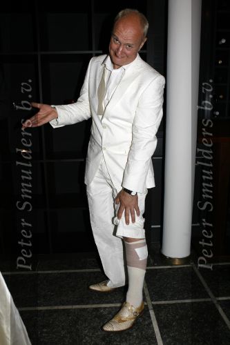 Amsterdam 15 juli 2006
Premiere Rembrandt in Carre.
 Henk poort met been in verband na zweepslag