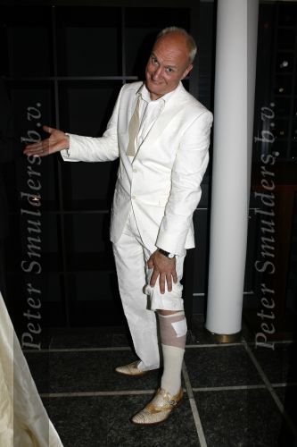 Amsterdam 15 juli 2006
Premiere Rembrandt in Carre.
 Henk poort met been in verband na zweepslag