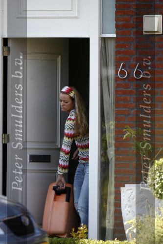 Barendrecht 19 augustus 2006
Inge de Bruijn gaat met haar moeder op vakantie.
Peter Smulders bv