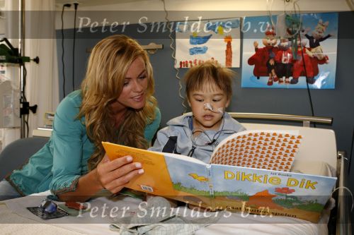 Rotterdam 31 juni 2006
Inge de Bruijn in het Sophia kinder ziekenhuis voor Kika.
Peter Smulders bv