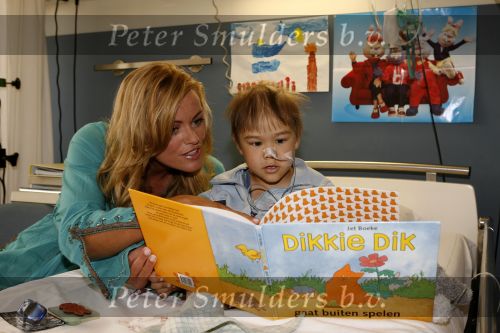 Rotterdam 31 juni 2006
Inge de Bruijn in het Sophia kinder ziekenhuis voor Kika.
Peter Smulders bv