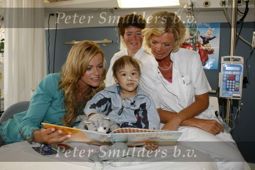 Rotterdam 31 juni 2006
Inge de Bruijn in het Sophia kinder ziekenhuis voor Kika.
Peter Smulders bv