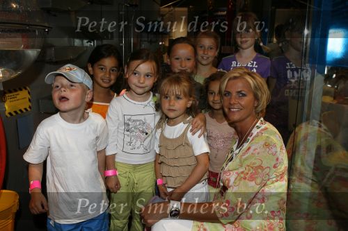 Amsterdam 14 juni 2006
Presentatie Winx club in nemo door Irene Moors.irene met fans
Peter Smulders bv