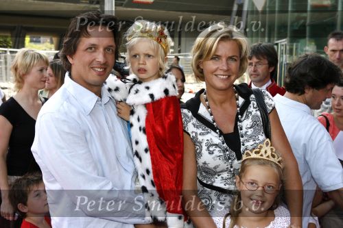 Amsterdam 15 juli 2006
Premiere K3 in pathe arena.
Irene Moors met man en kinderen