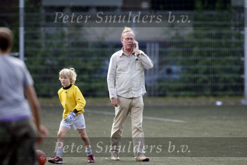 Amsterdam 28 juni 2006
Jack Spijkerman voetballen met zijn zoontje Joska.
Peter Smulders bv