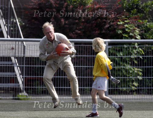 Amsterdam 28 juni 2006
Jack Spijkerman voetballen met zijn zoontje Joska.
Peter Smulders bv