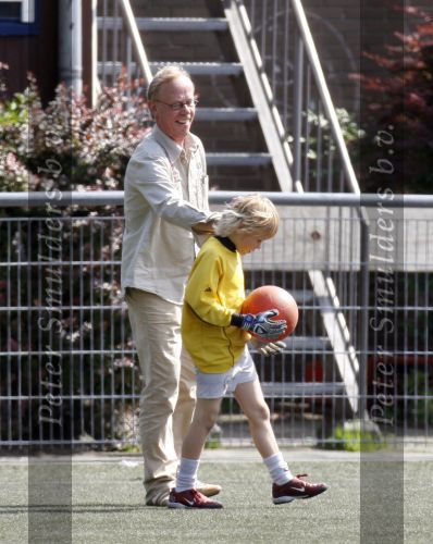 Amsterdam 28 juni 2006
Jack Spijkerman voetballen met zijn zoontje Joska.
Peter Smulders bv