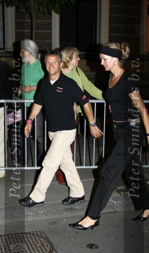 Amsterdam 31 juli 2006
Jan Lammers met zijn vriendin bij het amstel hotel.