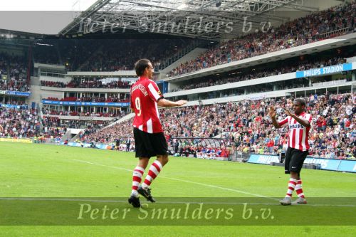 Eindhoven,20 Augustus 2006
Kompetitiewedstrijd PSV-NEC, eindstand 3-1
Seizoen 2006/2007 Jan Vennegoor of Hesselink heeft waarschijnlijk zijn laatste doelpunt in dienst van PSV gescoord
© Foto Ronald Otter