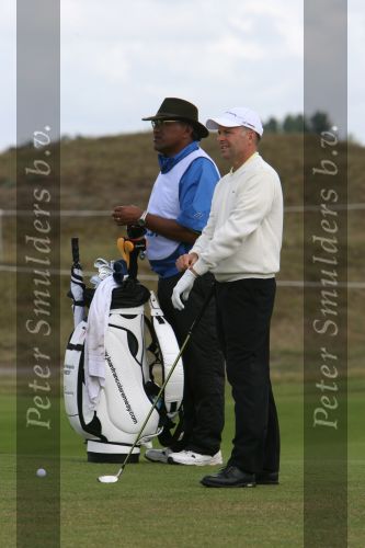 Zandvoort, 10 augustus 2006
KLM Dutch open golf 2006 Op de Kennemer golfclub
Jean Francois Remesy met zijn caddy
