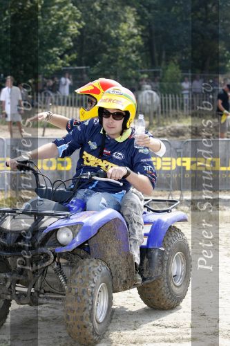 Lichtenvoorde 23 juli 2006
De zwarte cross met diverse BN ers.
Jeroen Kijk in de Vegte en Fleur v d Kieft