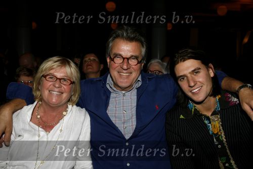Amsterdam 31 mei 2006
Presentatie cd  box Ramses Shaffy in de rode hoed.
Jeroen Krabbe met vrouw en zoon Jacob
Peter Smulders bv