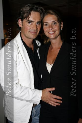 Amsterdam 19 juni 2006
Gala tbv de Ingeborg Douwes Stichting in Carre.
Jeroen v d Boom met zijn zwangere vriendin
Peter Smulders bv