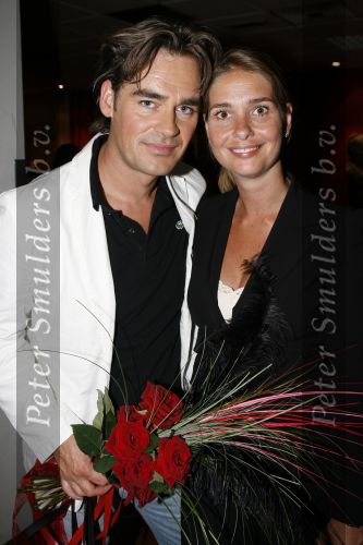 Amsterdam 19 juni 2006
Gala tbv de Ingeborg Douwes Stichting in Carre.
Jeroen v d Boom met zijn zwangere vriendin
Peter Smulders bv