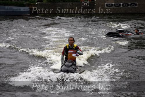 Amsterdam 14 juni 2006
Haringparty wegener en het Hilton.
jet ski\'s in gracht
Peter Smulders bv