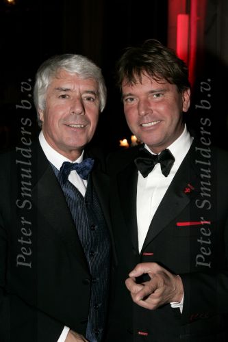 Arnhem 26 november 2005
Gala Ronnie Tober foundation.
Klaas Wilting en Johan Westermeijer
Peter Smulders bv