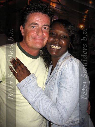 Haarlem 5 augustus 2006
Johnny Kraaykamp jr met zijn vriendin Sophia op Harlem Culinair.
Peter Smulders bv