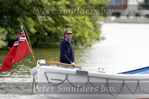 Weesp 4 juni 2006
Jort kelder op zijn boot/sloep aan het varen op de Vecht
Peter Smulders bv