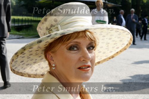 Breukelen 7 juni 2006
Haringparty op Neijenrode.
Juliette Vossen met hoed.
Peter Smulders bv