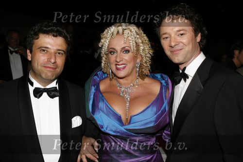 Rotterdam 22 mei 2006
Johnny Kraaykamp musical awards in ahoy.
Karin Bloemen met frits Sissing